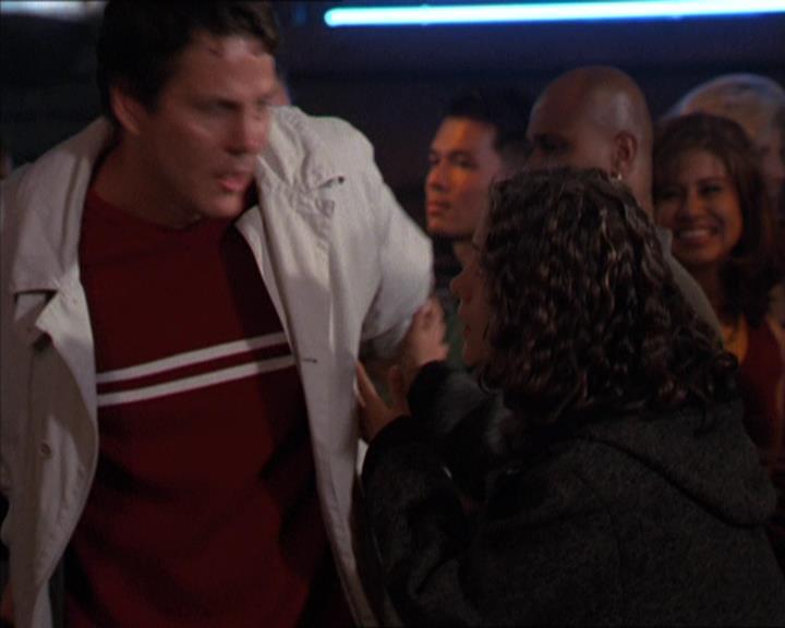 Charmed-Online-dot-210HeartbreakCity1630.jpg Charmed-Online-dot-210HeartbreakCity1630.jpg