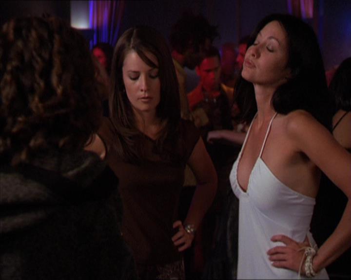 Charmed-Online-dot-210HeartbreakCity1642.jpg Charmed-Online-dot-210HeartbreakCity1642.jpg
