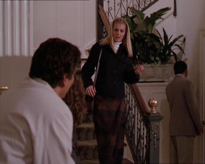 Charmed-Online-dot-210HeartbreakCity1759.jpg Charmed-Online-dot-210HeartbreakCity1759.jpg