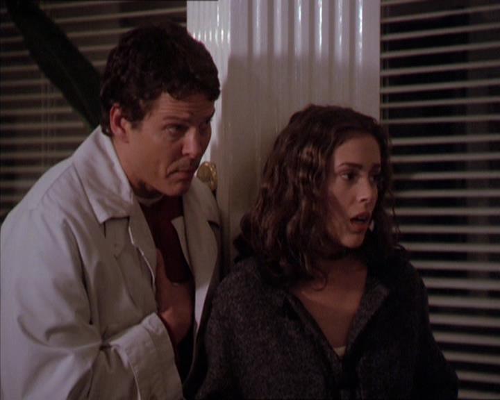 Charmed-Online-dot-210HeartbreakCity1762.jpg Charmed-Online-dot-210HeartbreakCity1762.jpg