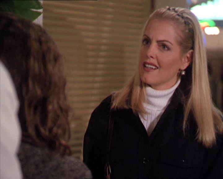 Charmed-Online-dot-210HeartbreakCity1791.jpg Charmed-Online-dot-210HeartbreakCity1791.jpg