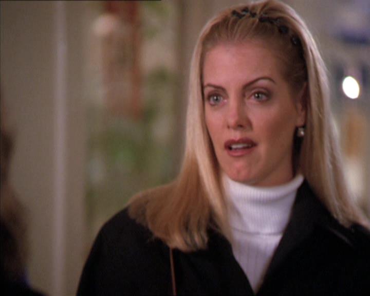 Charmed-Online-dot-210HeartbreakCity1813.jpg Charmed-Online-dot-210HeartbreakCity1813.jpg