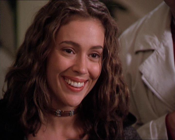Charmed-Online-dot-210HeartbreakCity1818.jpg Charmed-Online-dot-210HeartbreakCity1818.jpg