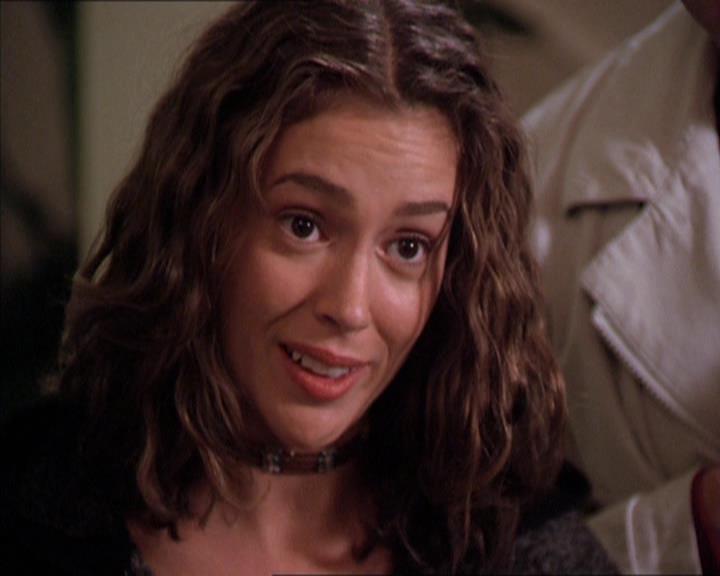 Charmed-Online-dot-210HeartbreakCity1829.jpg Charmed-Online-dot-210HeartbreakCity1829.jpg