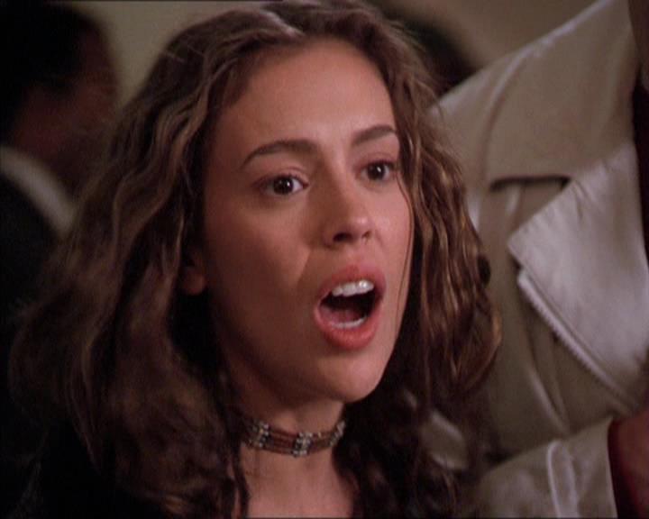 Charmed-Online-dot-210HeartbreakCity1837.jpg Charmed-Online-dot-210HeartbreakCity1837.jpg