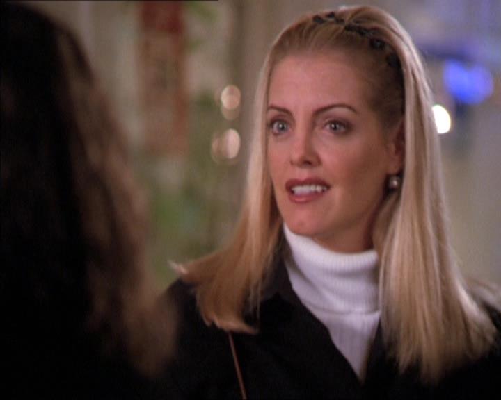 Charmed-Online-dot-210HeartbreakCity1862.jpg Charmed-Online-dot-210HeartbreakCity1862.jpg