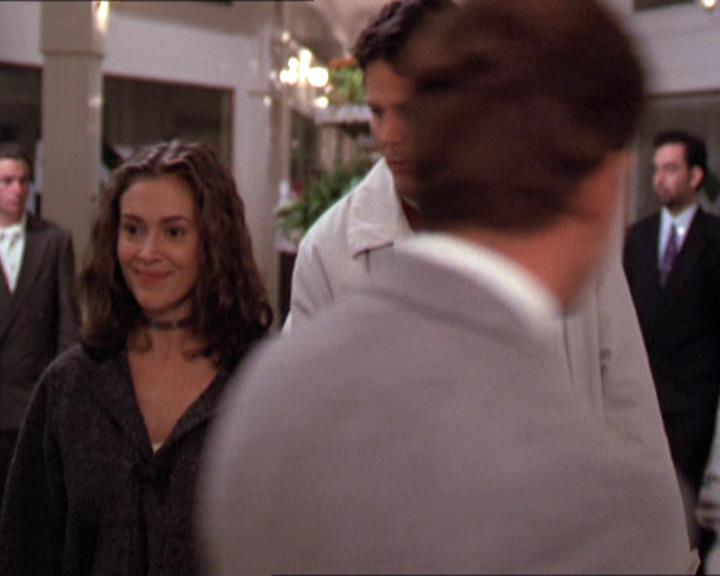 Charmed-Online-dot-210HeartbreakCity1871.jpg Charmed-Online-dot-210HeartbreakCity1871.jpg