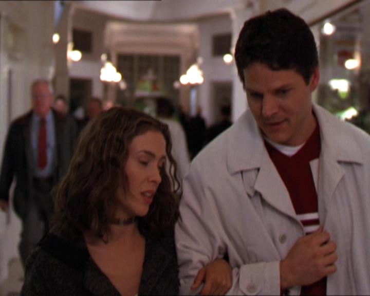 Charmed-Online-dot-210HeartbreakCity1885.jpg Charmed-Online-dot-210HeartbreakCity1885.jpg