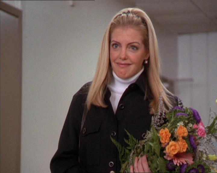 Charmed-Online-dot-210HeartbreakCity1921.jpg Charmed-Online-dot-210HeartbreakCity1921.jpg