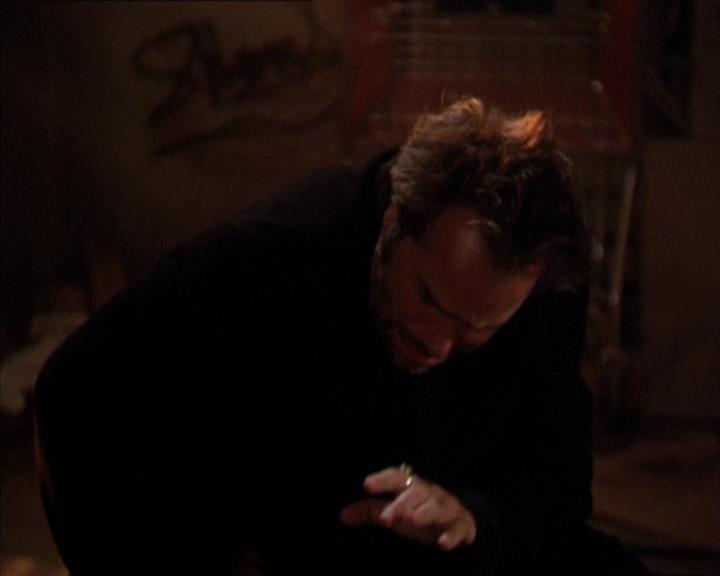 Charmed-Online-dot-210HeartbreakCity1941.jpg Charmed-Online-dot-210HeartbreakCity1941.jpg