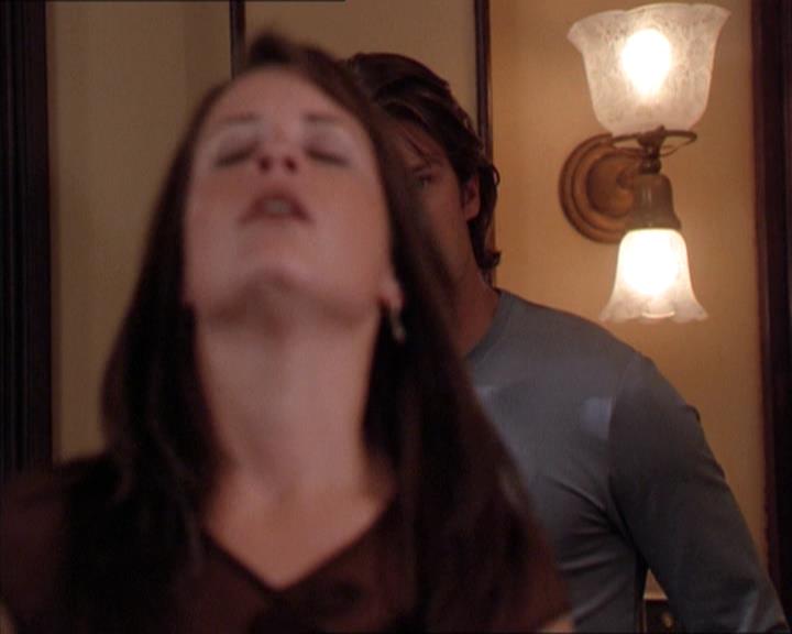 Charmed-Online-dot-210HeartbreakCity2017.jpg Charmed-Online-dot-210HeartbreakCity2017.jpg