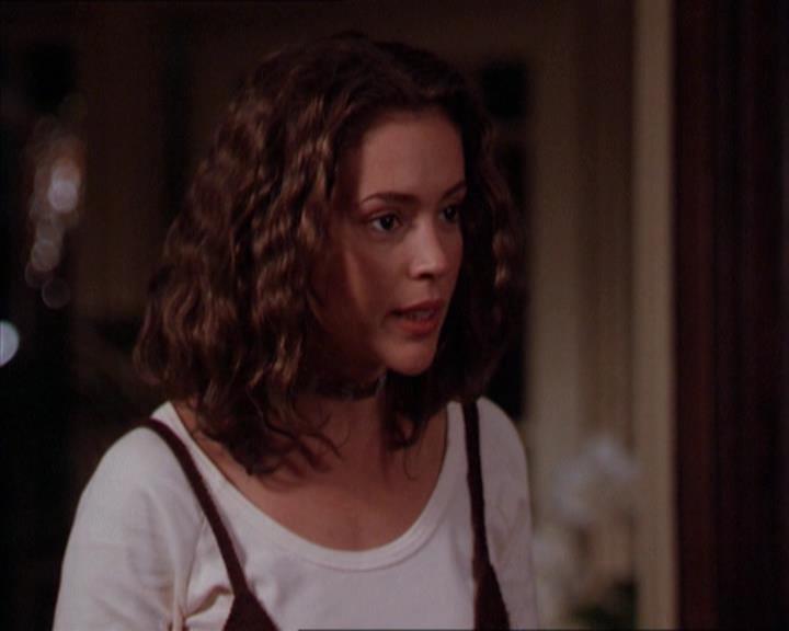 Charmed-Online-dot-210HeartbreakCity2077.jpg Charmed-Online-dot-210HeartbreakCity2077.jpg