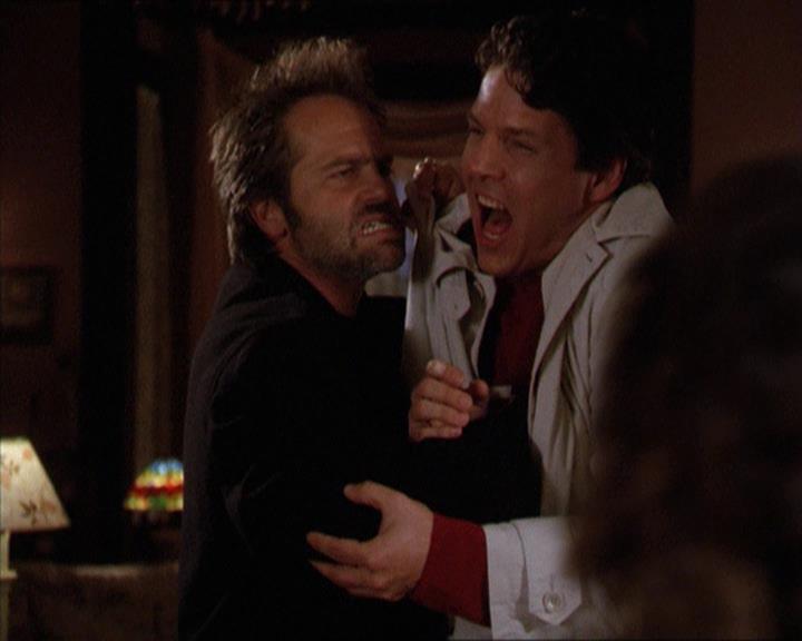 Charmed-Online-dot-210HeartbreakCity2168.jpg Charmed-Online-dot-210HeartbreakCity2168.jpg