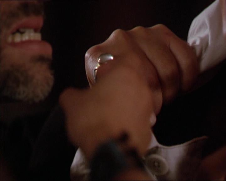 Charmed-Online-dot-210HeartbreakCity2169.jpg Charmed-Online-dot-210HeartbreakCity2169.jpg