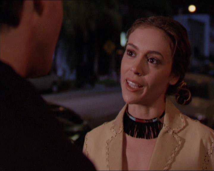 Charmed-Online-dot-210HeartbreakCity2279.jpg Charmed-Online-dot-210HeartbreakCity2279.jpg