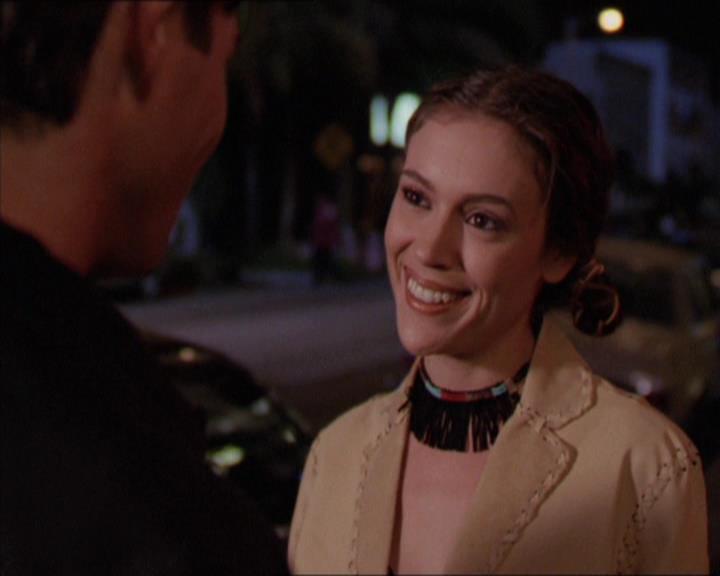 Charmed-Online-dot-210HeartbreakCity2290.jpg Charmed-Online-dot-210HeartbreakCity2290.jpg