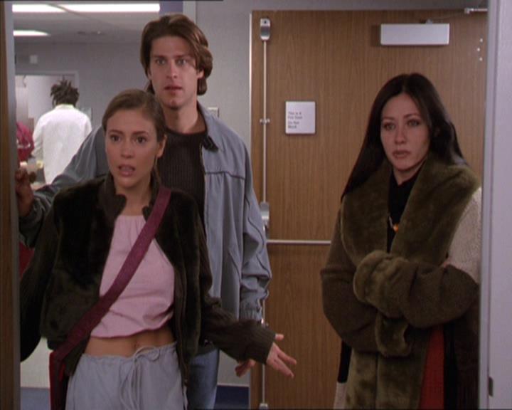 Charmed-Online-dot-212Awakened0793.jpg