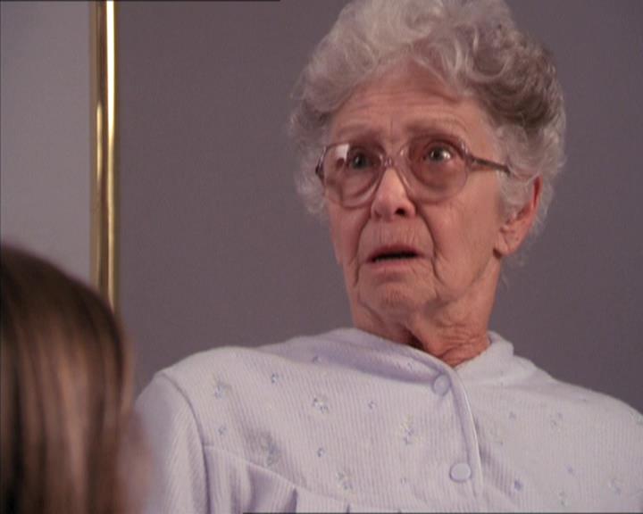 Charmed-Online-dot-214PardonMtPast1225.jpg Charmed-Online-dot-214PardonMtPast1225.jpg