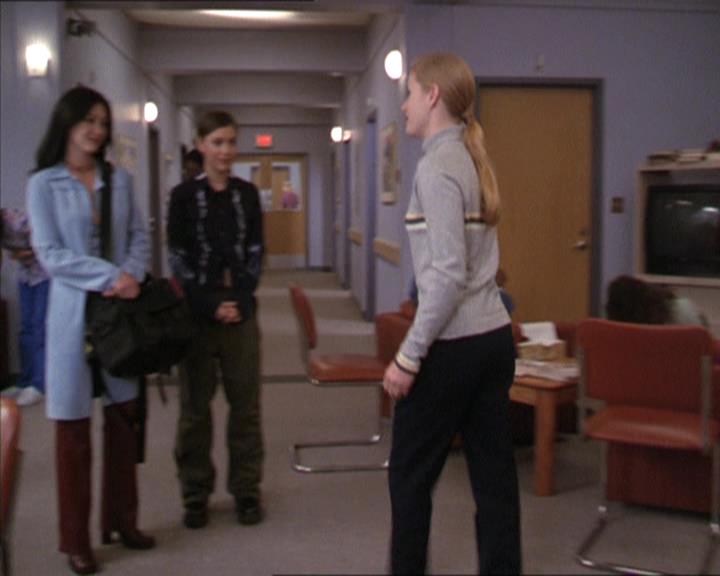 Charmed-Online-dot-216MurphysLuck1175.jpg Charmed-Online-dot-216MurphysLuck1175.jpg