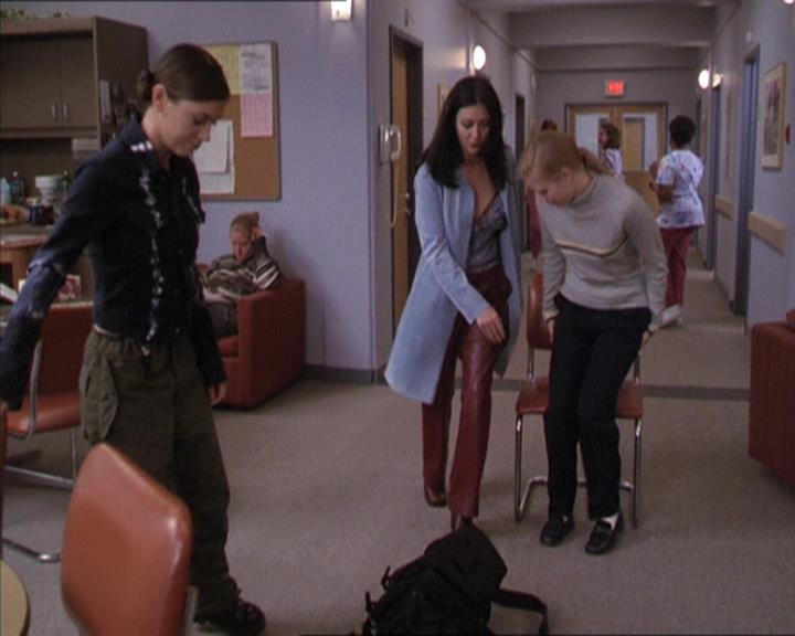 Charmed-Online-dot-216MurphysLuck1255.jpg Charmed-Online-dot-216MurphysLuck1255.jpg