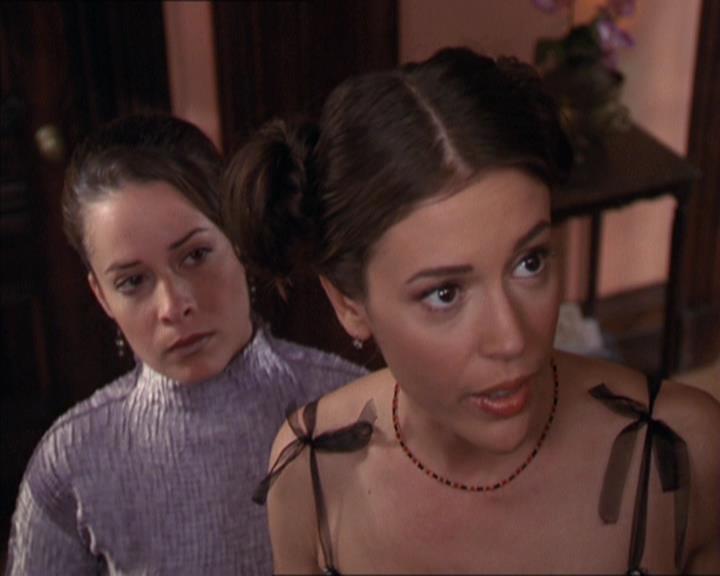 Charmed-Online-dot-217HowtoMakeAQuiltoutofAmericans0807.jpg Charmed-Online-dot-217HowtoMakeAQuiltoutofAmericans0807.jpg