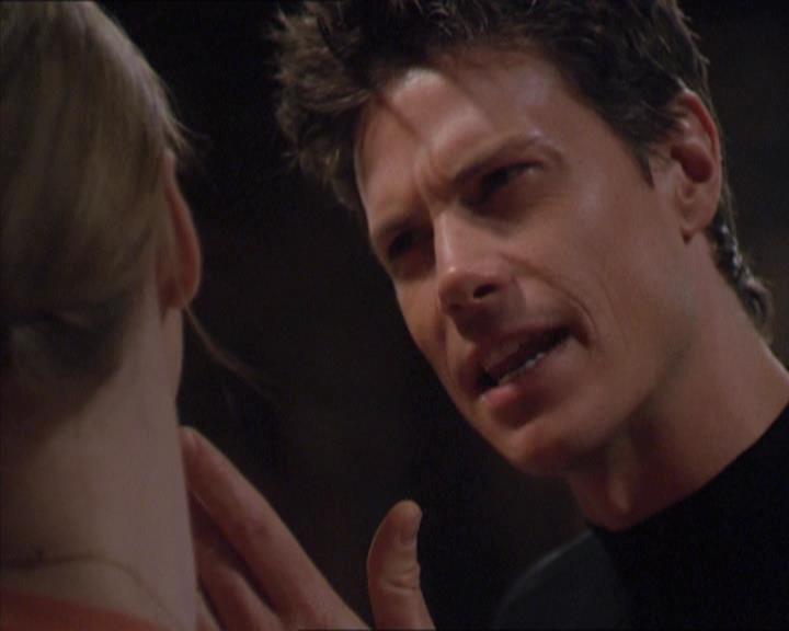 Charmed-Online-dot-217HowtoMakeAQuiltoutofAmericans1293.jpg Charmed-Online-dot-217HowtoMakeAQuiltoutofAmericans1293.jpg