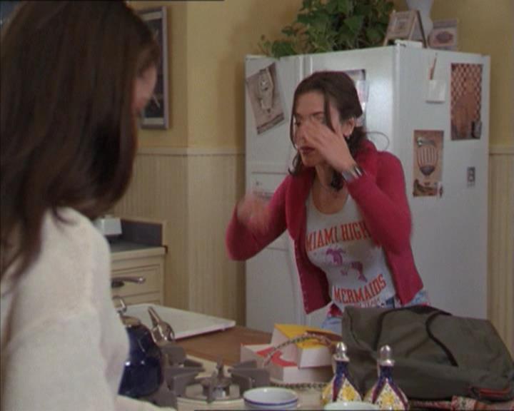 Charmed-Online-dot-218ChickFlick0622.jpg Charmed-Online-dot-218ChickFlick0622.jpg