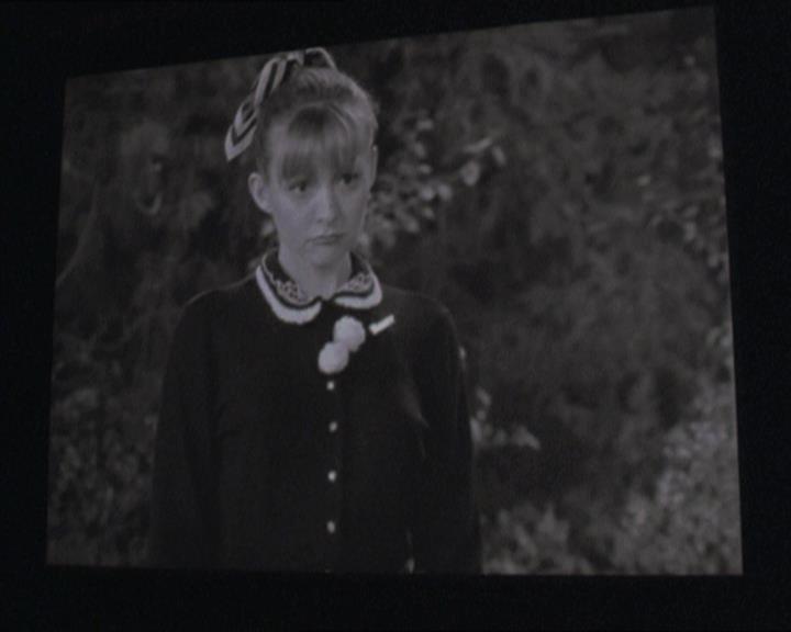 Charmed-Online-dot-218ChickFlick1941.jpg Charmed-Online-dot-218ChickFlick1941.jpg