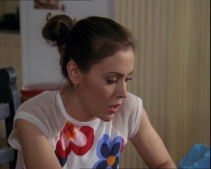 Charmed-Online-dot-219Ex-Libris0434.jpg Charmed-Online-dot-219Ex-Libris0434.jpg