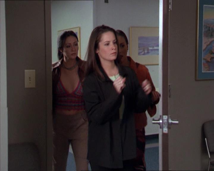 Charmed-Online-dot-220AstralMonkeys1194.jpg Charmed-Online-dot-220AstralMonkeys1194.jpg