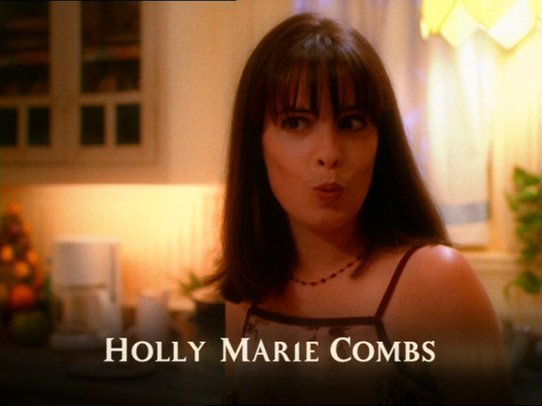 charmed-online_dot_net_OpeningCreditsS2-00025.png