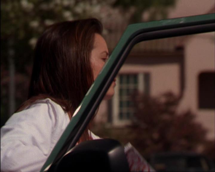 Charmed-Online_dot_net-3x02MagicHour0046.jpg Charmed-Online_dot_net-3x02MagicHour0046.jpg