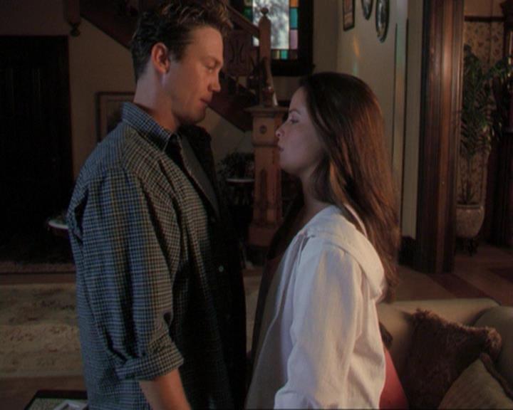 Charmed-Online_dot_net-3x02MagicHour0236.jpg Charmed-Online_dot_net-3x02MagicHour0236.jpg