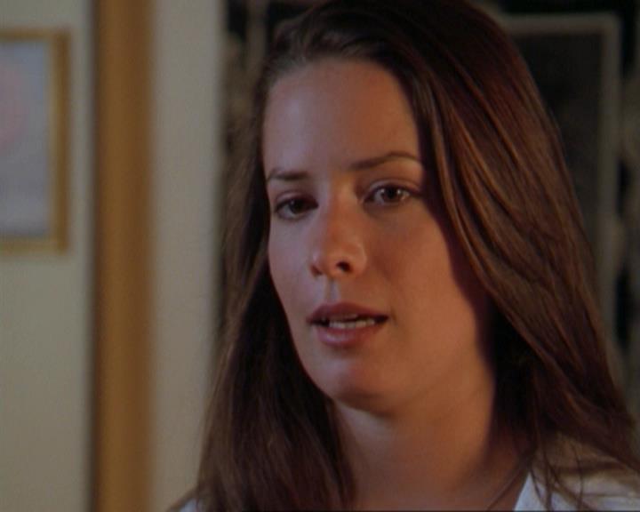 Charmed-Online_dot_net-3x02MagicHour0244.jpg