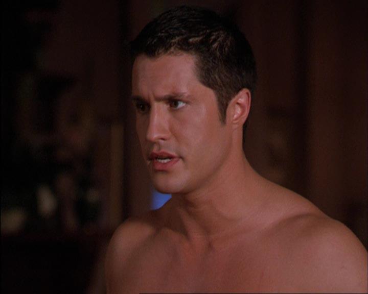 Charmed-Online_dot_net-3x02MagicHour0310.jpg Charmed-Online_dot_net-3x02MagicHour0310.jpg