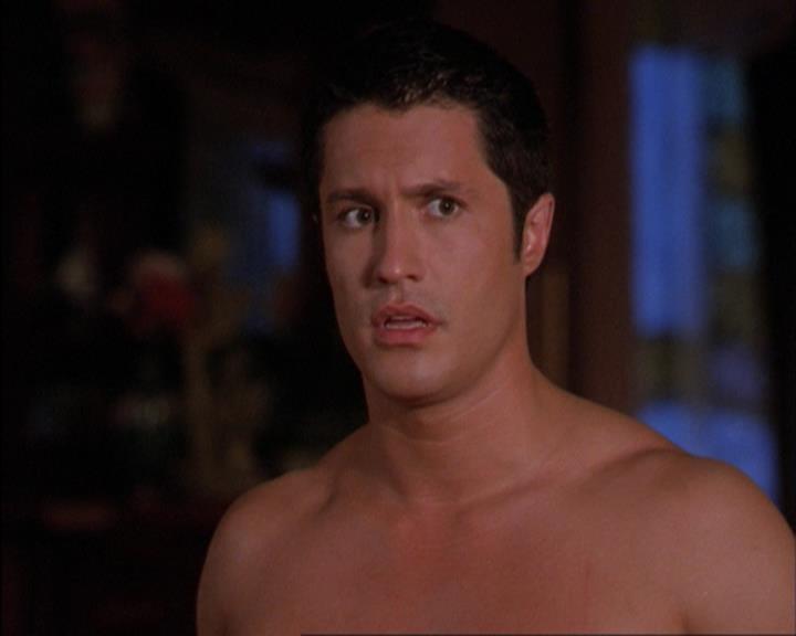 Charmed-Online_dot_net-3x02MagicHour0316.jpg Charmed-Online_dot_net-3x02MagicHour0316.jpg