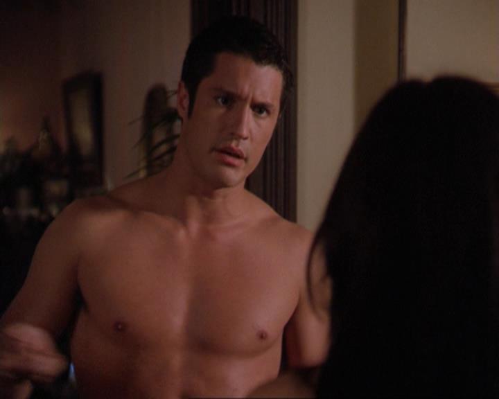 Charmed-Online_dot_net-3x02MagicHour0321.jpg