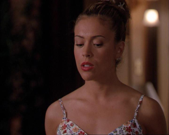 Charmed-Online_dot_net-3x02MagicHour0352.jpg Charmed-Online_dot_net-3x02MagicHour0352.jpg