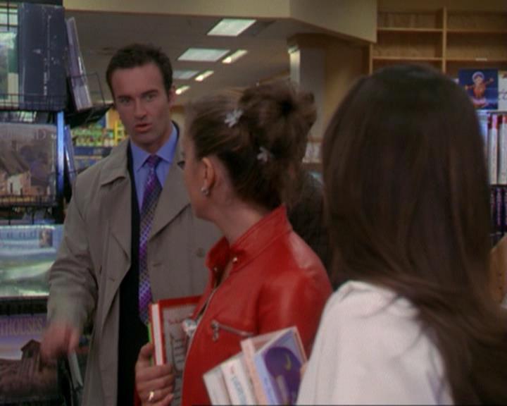 Charmed-Online_dot_net-3x02MagicHour0463.jpg