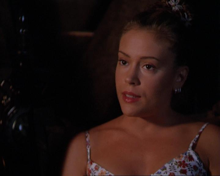 Charmed-Online_dot_net-3x02MagicHour0730.jpg Charmed-Online_dot_net-3x02MagicHour0730.jpg