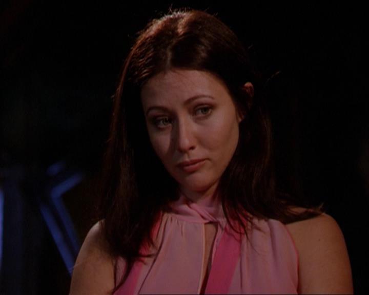 Charmed-Online_dot_net-3x02MagicHour0815.jpg