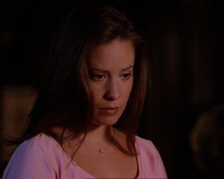 Charmed-Online_dot_net-3x02MagicHour0816.jpg