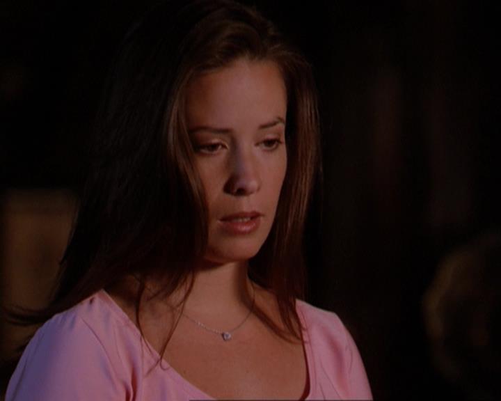 Charmed-Online_dot_net-3x02MagicHour0823.jpg