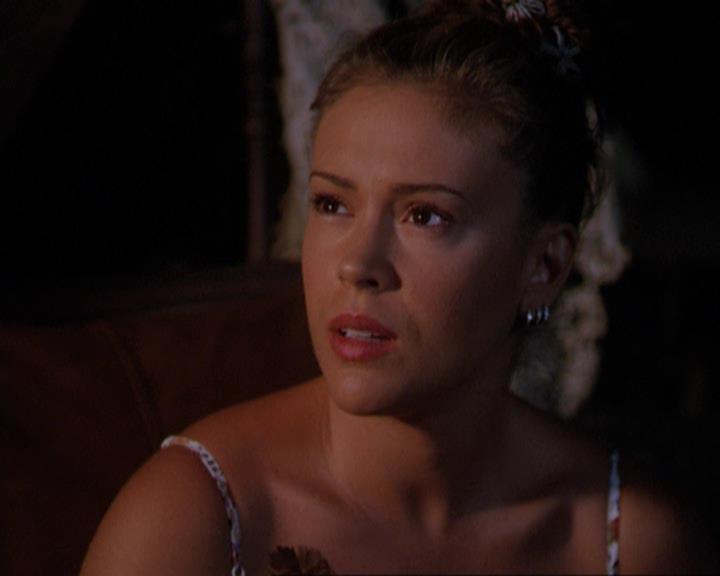 Charmed-Online_dot_net-3x02MagicHour0855.jpg Charmed-Online_dot_net-3x02MagicHour0855.jpg