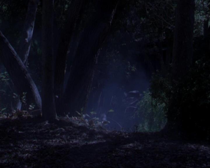 Charmed-Online_dot_net-3x02MagicHour0891.jpg