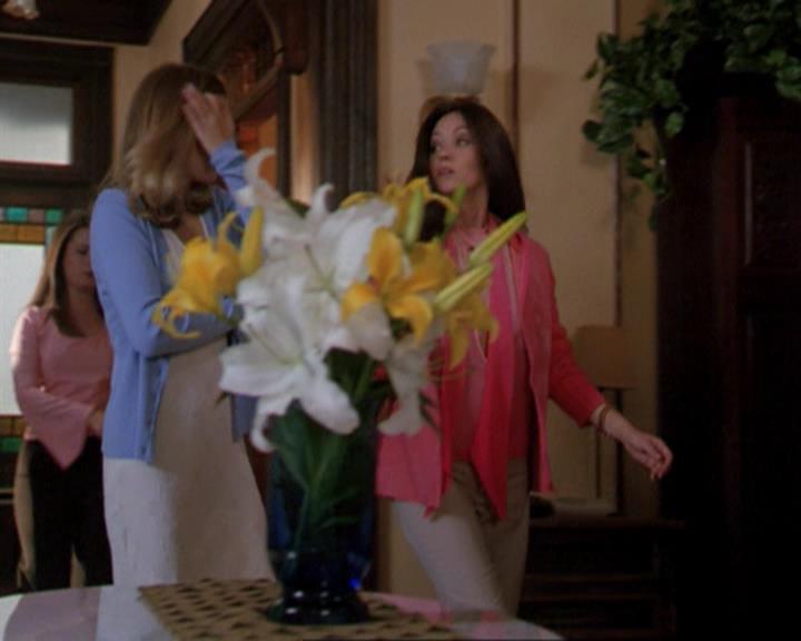 Charmed-Online_dot_net-3x02MagicHour1051.jpg