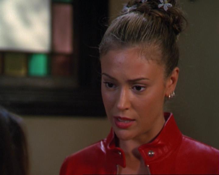 Charmed-Online_dot_net-3x02MagicHour1087.jpg