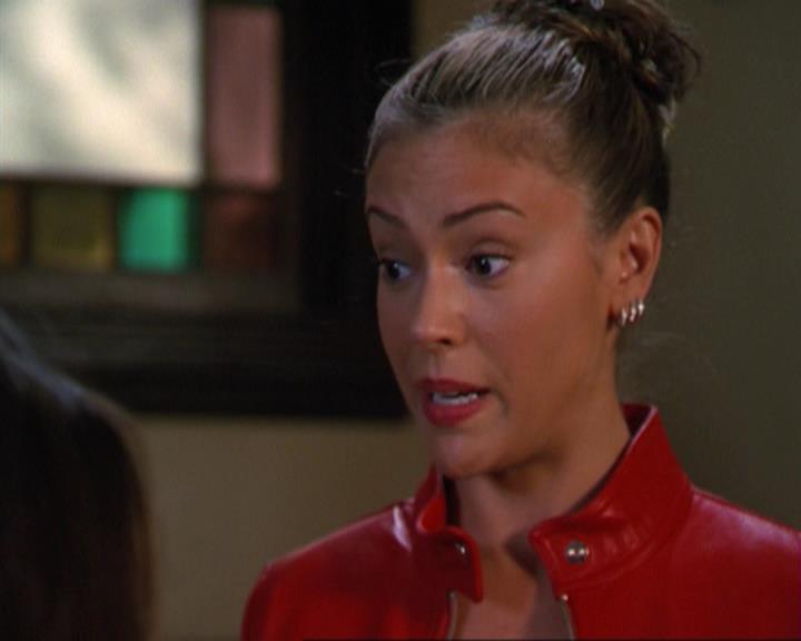 Charmed-Online_dot_net-3x02MagicHour1090.jpg Charmed-Online_dot_net-3x02MagicHour1090.jpg