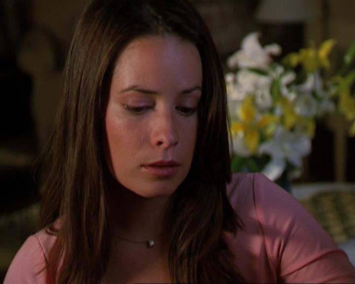 Charmed-Online_dot_net-3x02MagicHour1116.jpg Charmed-Online_dot_net-3x02MagicHour1116.jpg