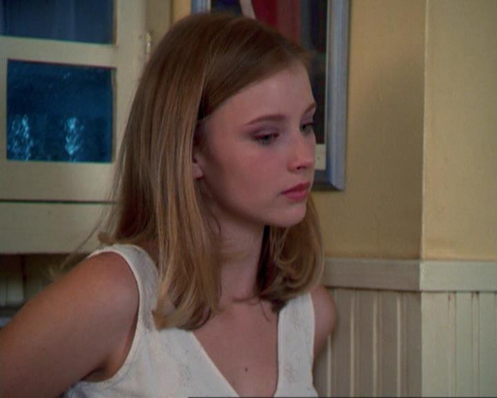 Charmed-Online_dot_net-3x02MagicHour1149.jpg Charmed-Online_dot_net-3x02MagicHour1149.jpg